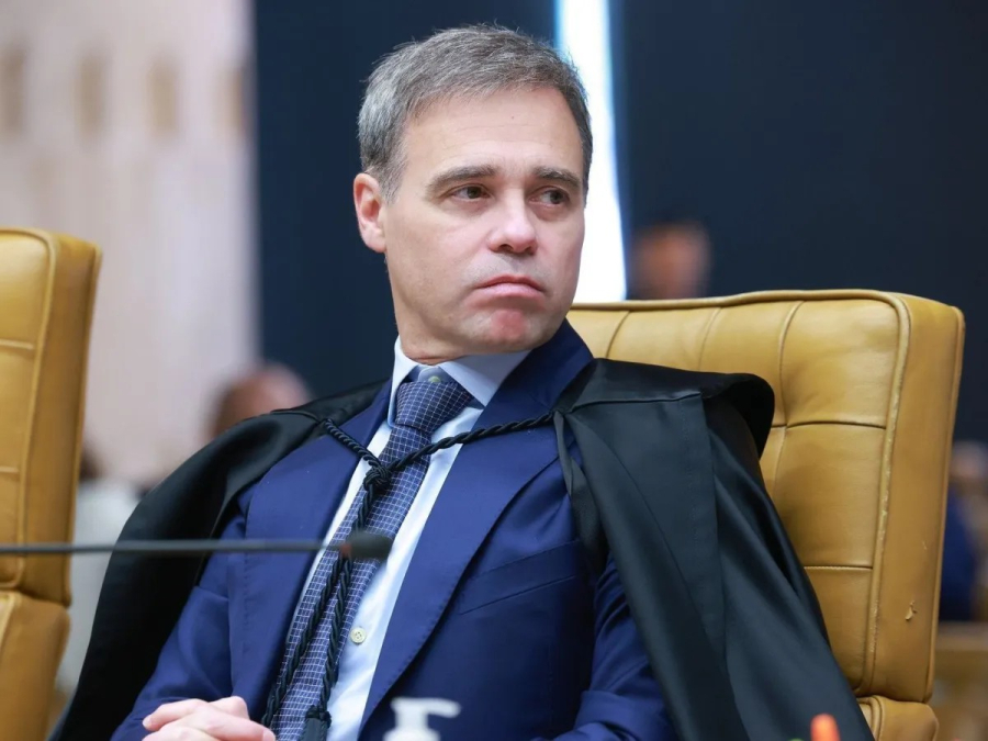 Mendonça abrirá procedimento para apurar troca na PF no caso Lulinha