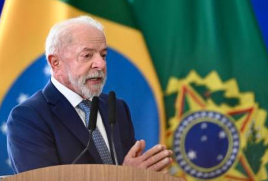 Lula dá munição a Flávio ao se referir a faccionados brasileiros como 'nossos criminosos' em evento no Sergipe