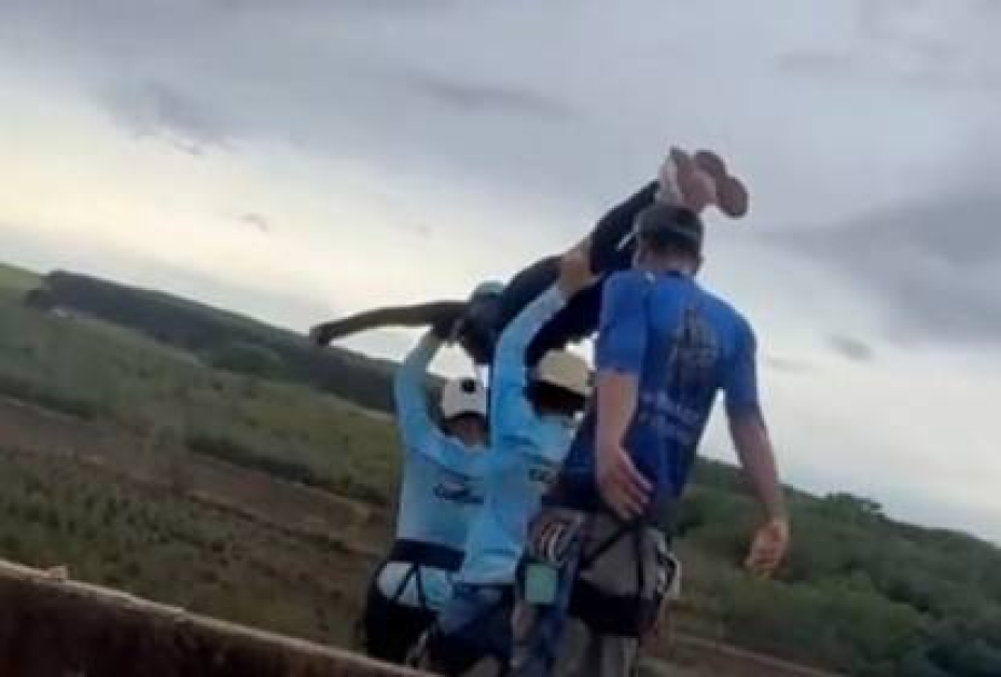 Desastroso! Jovem de 21 anos morre ao ser lançada sem cordas em salto de rope jump 