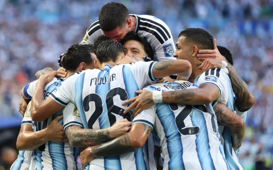 No sufoco, Argentina vence Cabo Verde em jogo dramático e avança na Copa do Mundo
