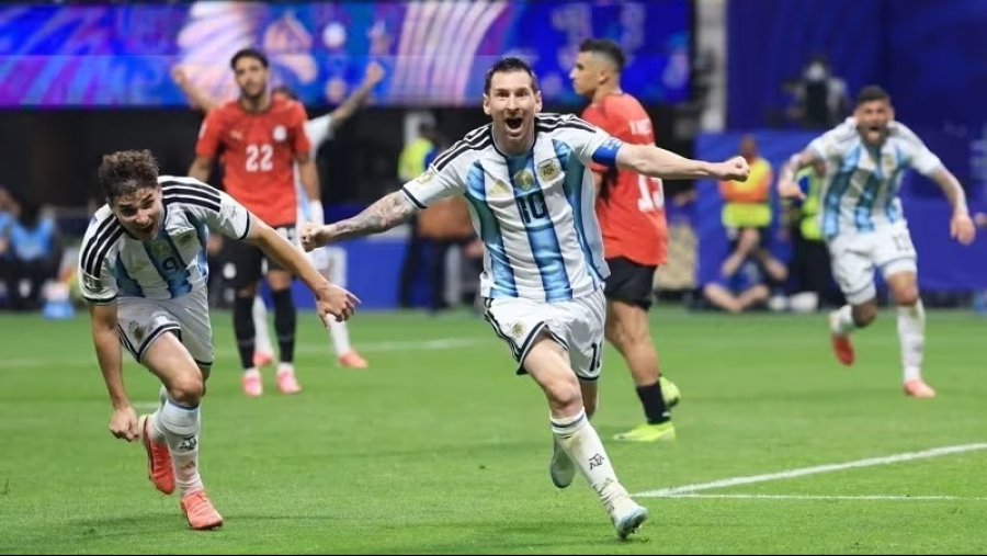 Argentina consegue virada impressionante sobre o Egito e vai às quartas da Copa