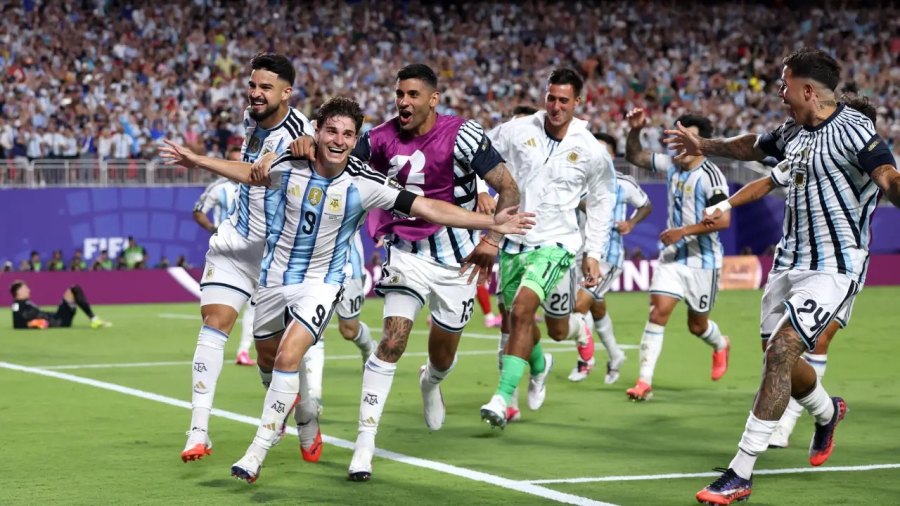 Argentina vence a Suíça em nova batalha na prorrogação e reencontra Inglaterra na semifinal  
