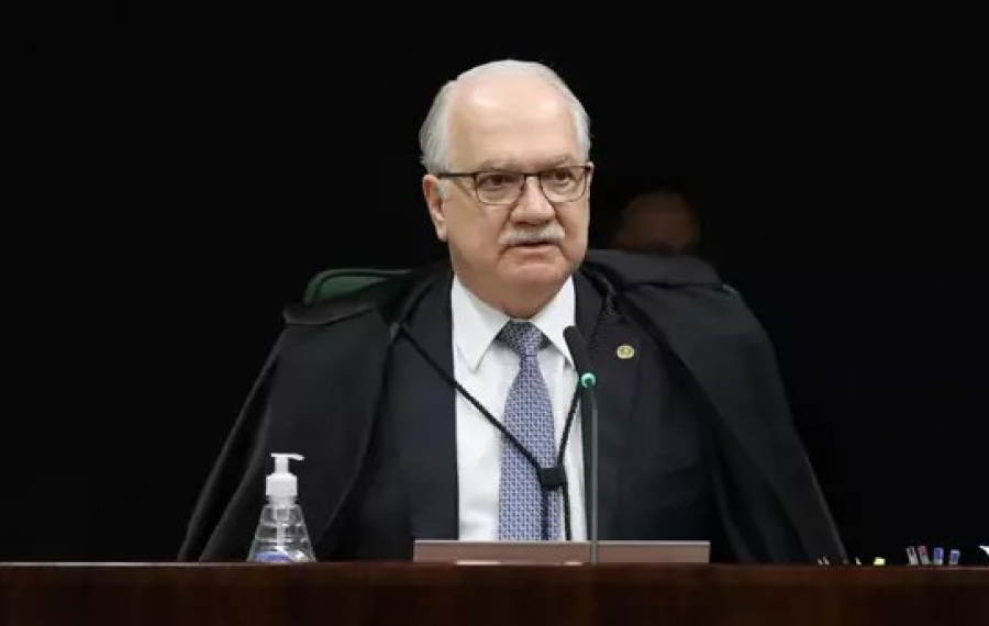 Fachin diz que 'autoridade do cargo não confere privilégio' e promete medidas em breve após mensagens de Vorcaro a Moraes 