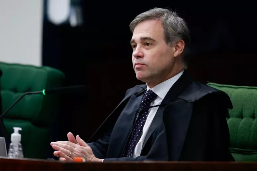Mensagens e áudios revelam encontro entre Vorcaro e André Mendonça, que confirma reunião com ex-banqueiro  